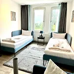 Blumenhaller Boardinghouse شقة